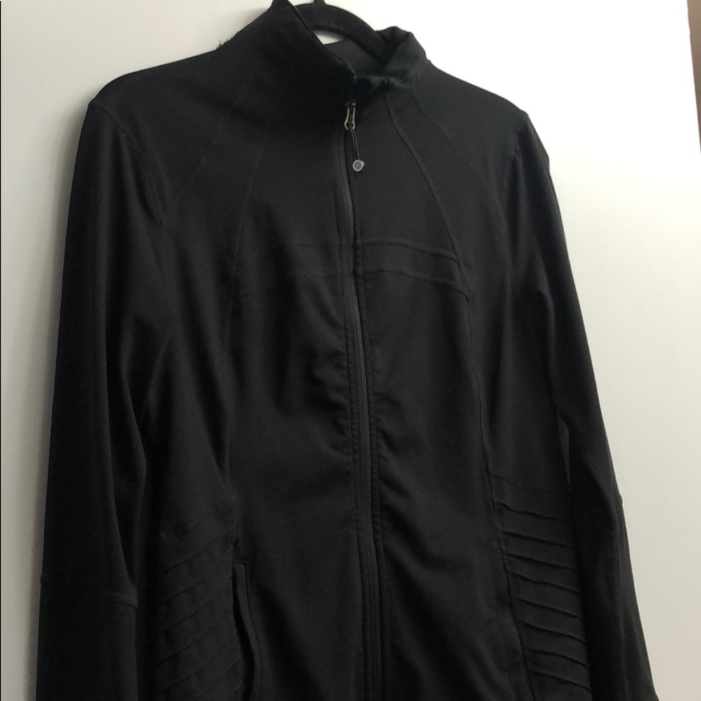 Black zip-up workout athletic jacket size medium